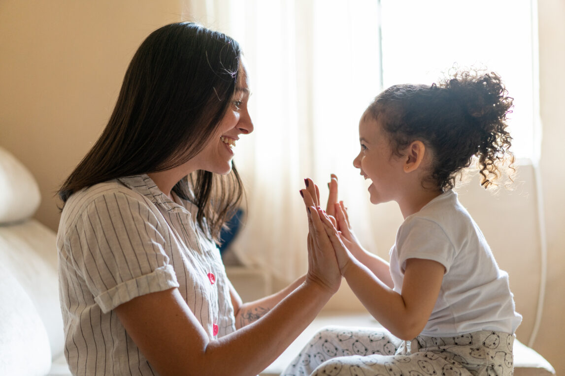 Tías y tíos: Inviertan en el éxito de sus sobrinas y sobrinos